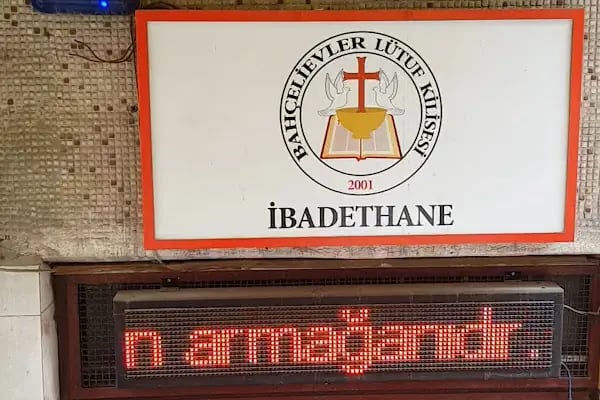 Bahçelievler Lütuf Kilisesi - Resim 2