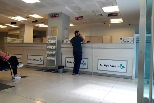 Türkiye Finans Ceyhan Şubesi - Resim 1