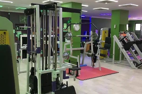 POWERS SPORT CENTER - Resim 2