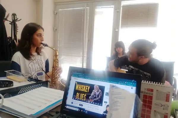 Güz Sanat Akademi Bornova - Resim 4