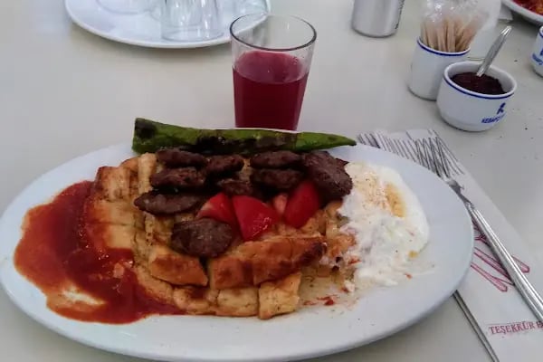 Kebapçı İdris - pideli köfte - Resim 15
