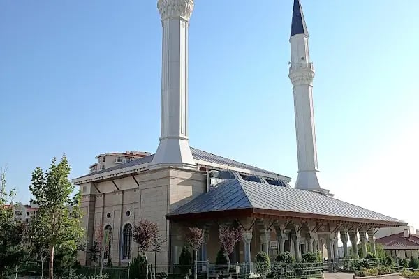 Öner Tokcan Cami - Resim 2