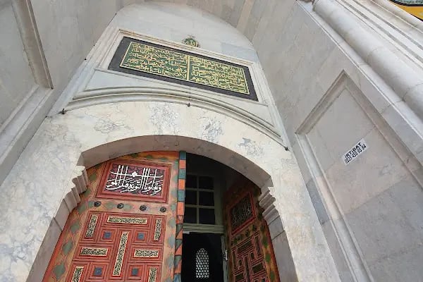 Hasan Paşa İmaret Cami - Resim 3