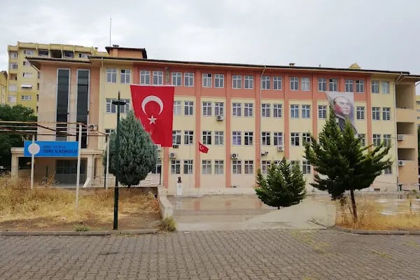 ALİAĞA TOKİ İLKOKULU - Resim 1