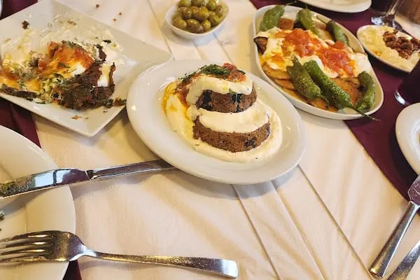 Zeytin Restaurant - Resim 3