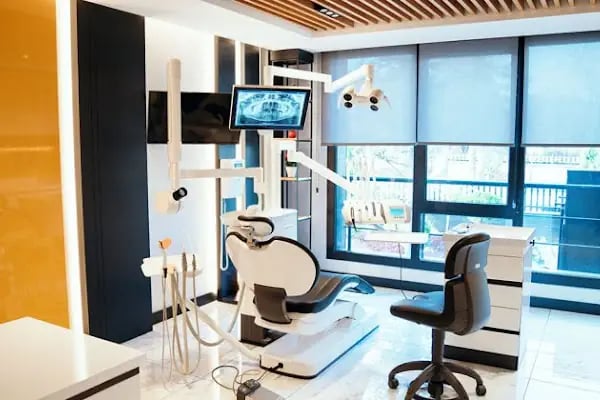 Elvandent Ağız ve Diş Sağlığı Polikliniği / Konya İmplant - Estetik Gülüş Tasarımı - Laminate Veneer - Resim 11
