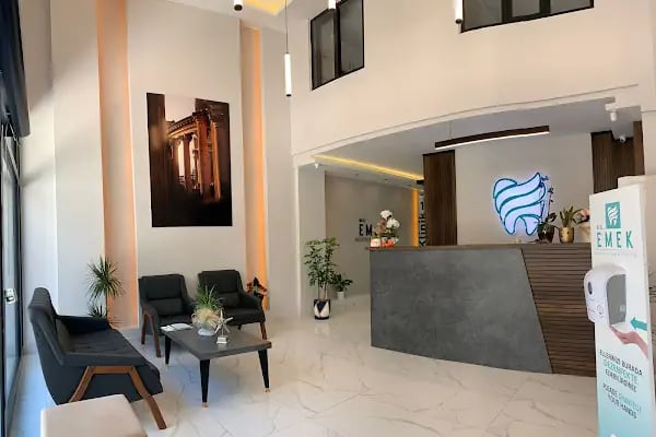 EMEK AĞIZ VE DİŞ SAĞLIĞI POLİKLİNİĞİ - Resim 3