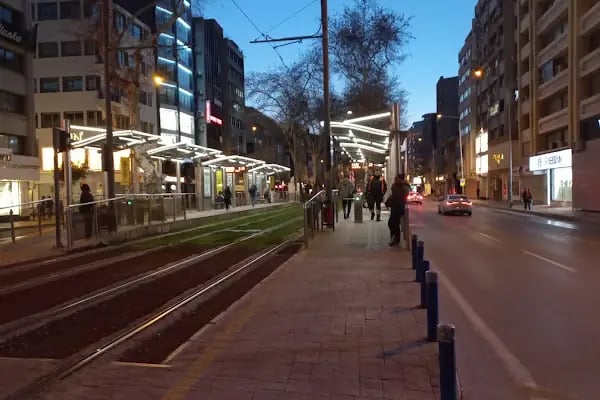 Çankaya - Gazi Bulvarı Tramvay Durağı - Resim 2