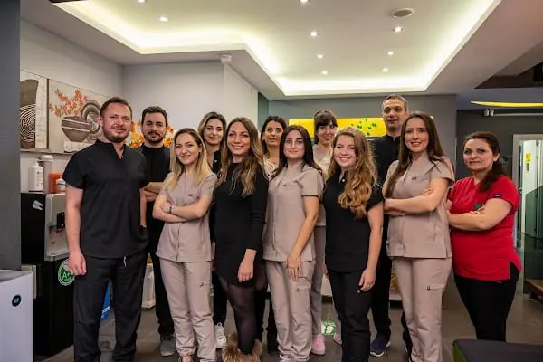 MSc.DDS. Diş Hekimi Koray DÖNMEZ - (Çene Cerrahisi ve İmplantoloji) - (Estetik Diş Hekimliği) - Resim 2