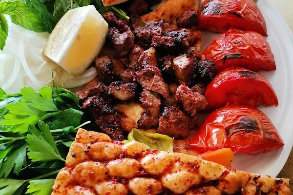 Reyhan Döner Kebab Salonu - Resim 3
