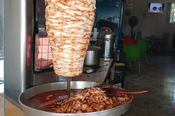 Reyhan Döner Kebab Salonu - Resim 4