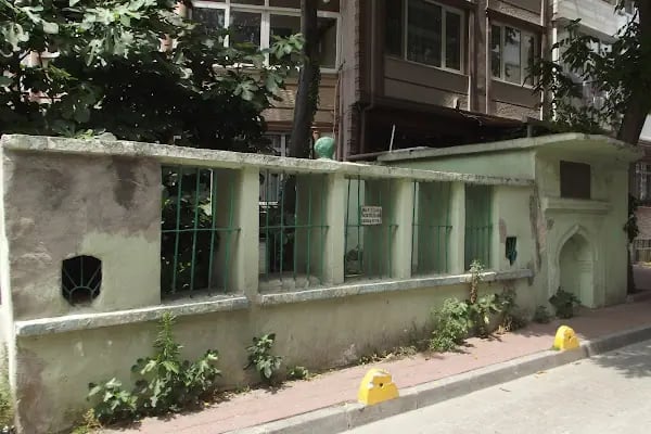 İnadiye Baba türbesi - Resim 7