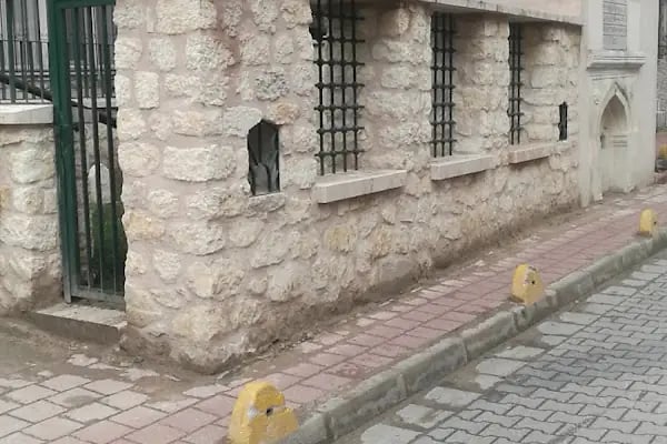 İnadiye Baba türbesi - Resim 6