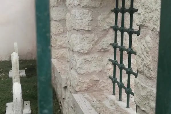 İnadiye Baba türbesi - Resim 9