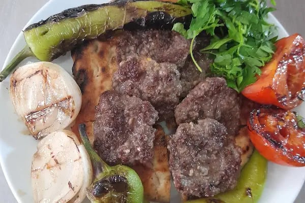 ARSLAN ŞİMŞEK KÖFTECİSİ LÜTFİ USTA - Resim 11