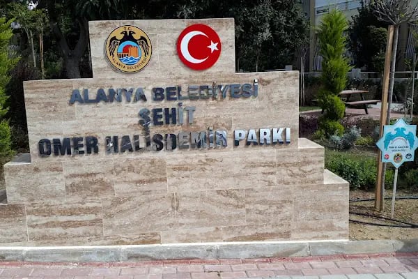 Alanya Belediyesi Şehit Ömer Halisdemir Parkı - Resim 2