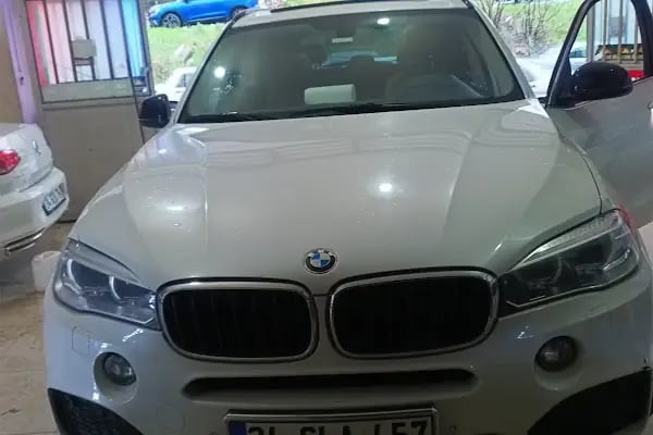 ŞAHİN OTO CAM SERVİSİ KİLİT VE CAM KRİKO MERKEZİ - Resim 3