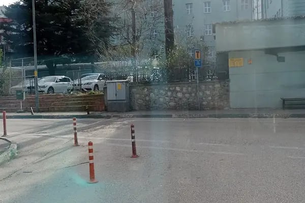 Devlet Hastanesi Taksi Durağı - Resim 3