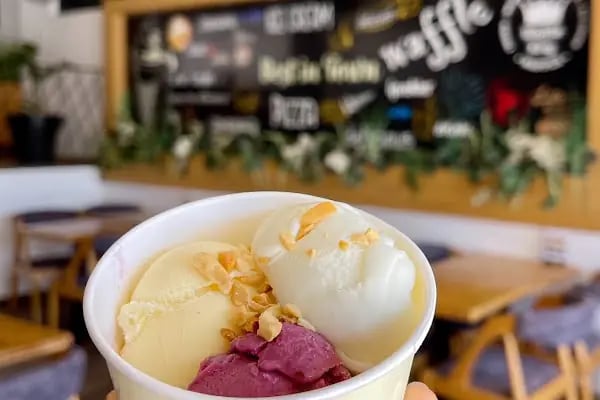 Waffle king cafe - Resim 14