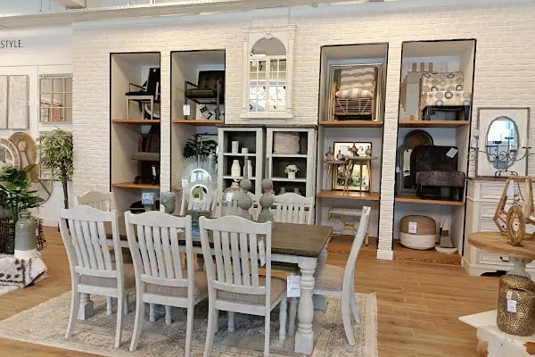 Ashley Furniture HomeStore - Resim 11