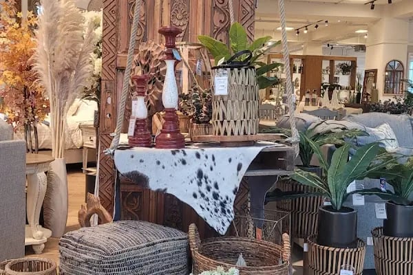 Ashley Furniture HomeStore - Resim 14