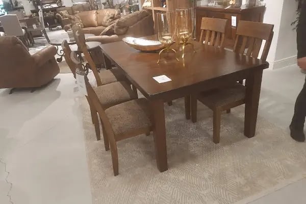 Ashley Furniture HomeStore - Resim 18