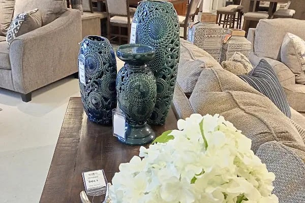 Ashley Furniture HomeStore - Resim 10