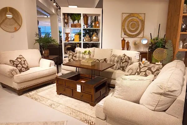 Ashley Furniture HomeStore - Resim 2