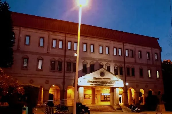 T.C. Alanya Belediyesi Tiyatro Müdürlüğü Kültür Merkezi - Resim 19