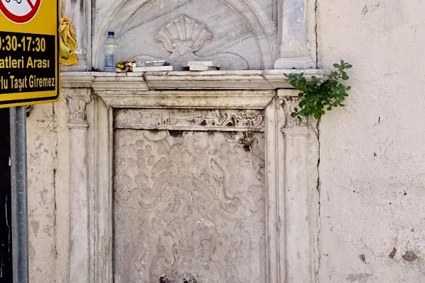 Kemeraltı Camii - Resim 11