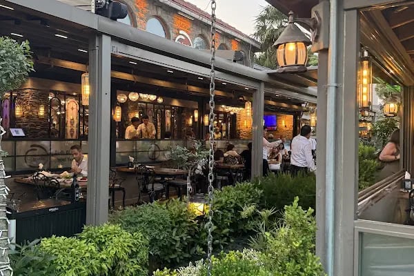 Mandalin Cafe &amp; Restaurant - Resim 6