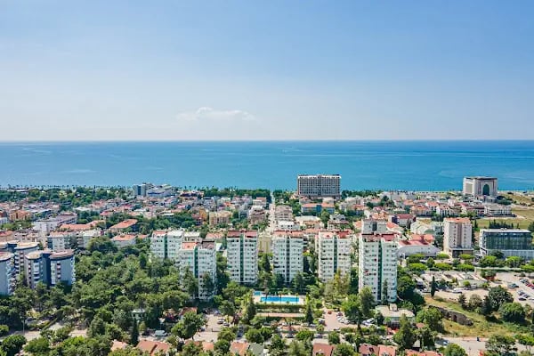 ReMax Mega Ayşe Yüksel Gayrimenkul Döşemealtı Lüks Konut Uzmanı - Resim 5