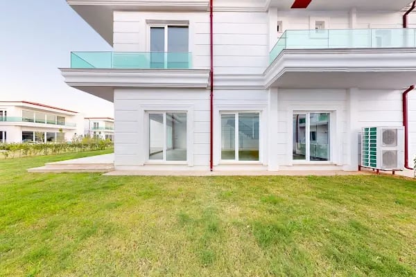 ReMax Mega Ayşe Yüksel Gayrimenkul Döşemealtı Lüks Konut Uzmanı - Resim 12