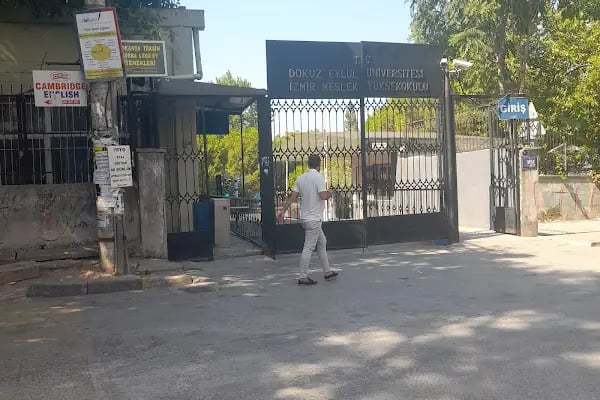 Dokuz Eylül Üniversitesi İzmir Meslek Yüksekokulu - Resim 15