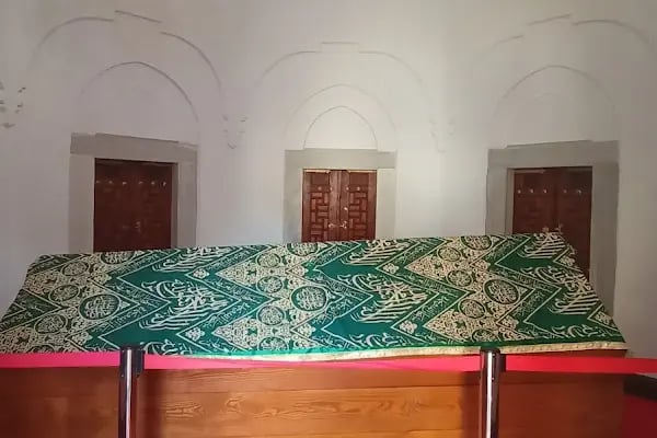 Safiye Hatun Türbesi - Resim 10