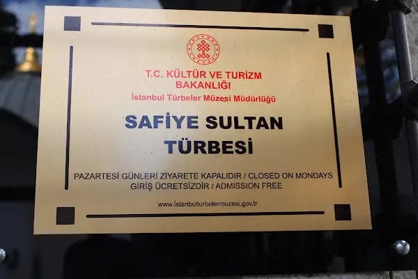 Safiye Hatun Türbesi - Resim 8