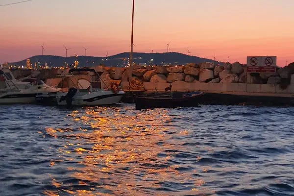 Aliağa Balıkçı Barınağı - Resim 9