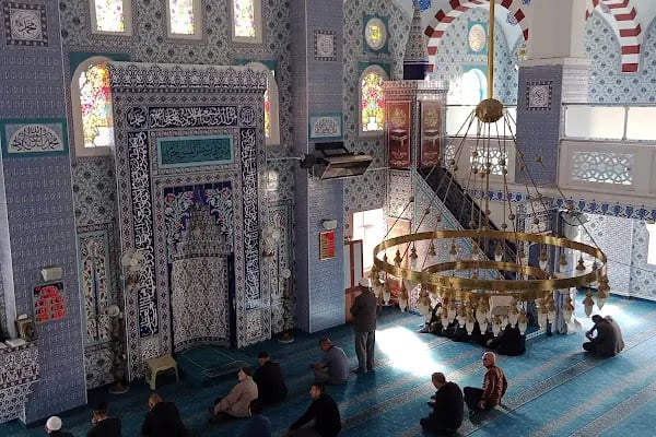 Veysel Karani Camii - Resim 10