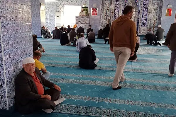 Veysel Karani Camii - Resim 2