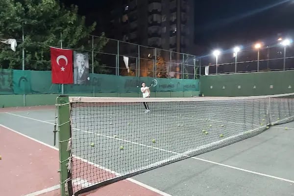 Mahfesığmaz Tenis Kortu - Resim 1