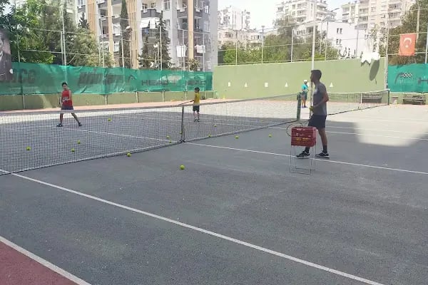 Mahfesığmaz Tenis Kortu - Resim 2