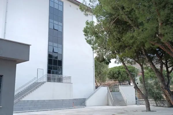 Gazi İlkokulu - Resim 2