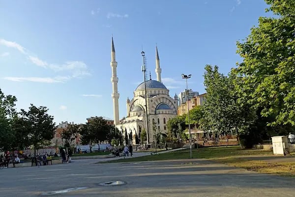 Aliya İzzetbegoviç Parkı - Resim 3