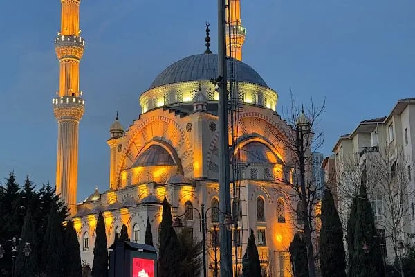 Aliya İzzetbegoviç Parkı - Resim 2