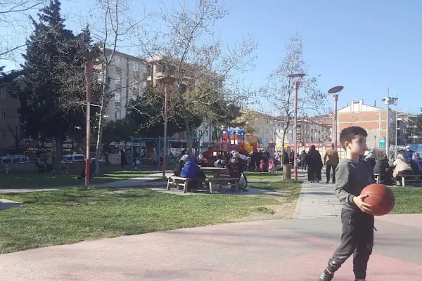 Aliya İzzetbegoviç Parkı - Resim 6