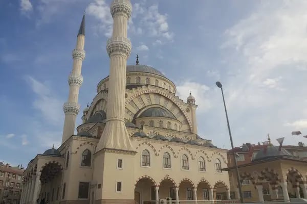 Aliya İzzetbegoviç Parkı - Resim 4