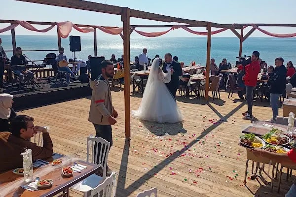 Rengin Cafe Bar - Resim 19