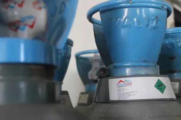 Yalız Sınai Gaz Teknik Hırdavat Gemi ve Tersanecilik San.Tİc.Ltd.Şti. - Resim 15