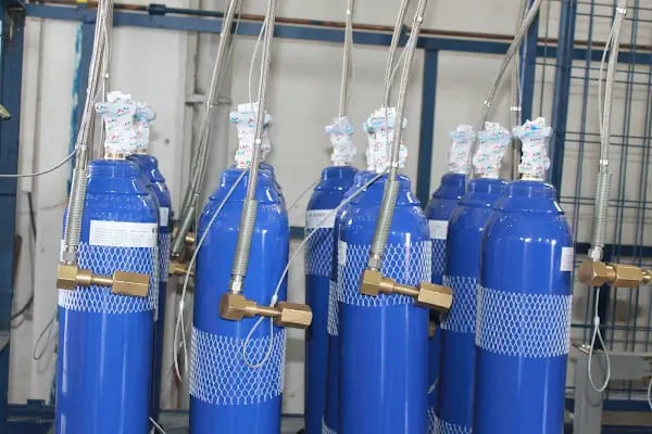 Yalız Sınai Gaz Teknik Hırdavat Gemi ve Tersanecilik San.Tİc.Ltd.Şti. - Resim 4