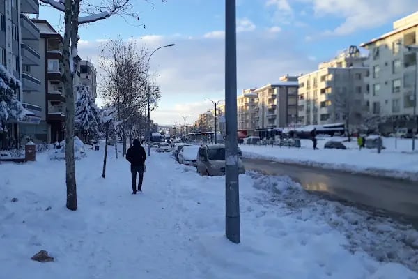 Özgecan Hanımlar Yüzme Havuzu Spor ve Kültür Merkezi - Resim 11